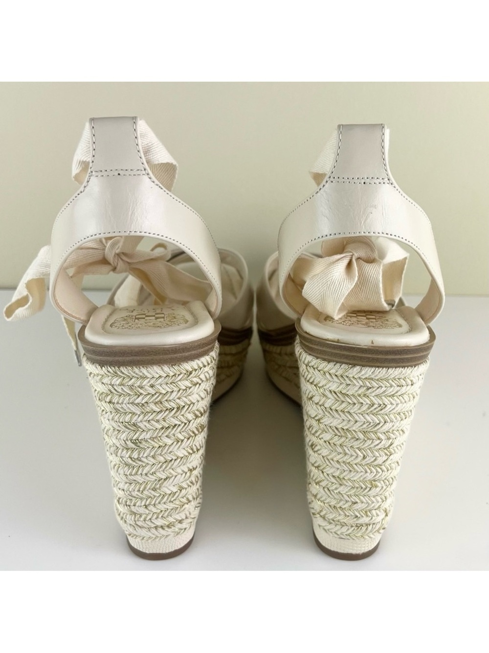 NEW VINCE CAMUTO BEIGE PLATFORM WEDGE SANDALS - Picture 5 of 12
